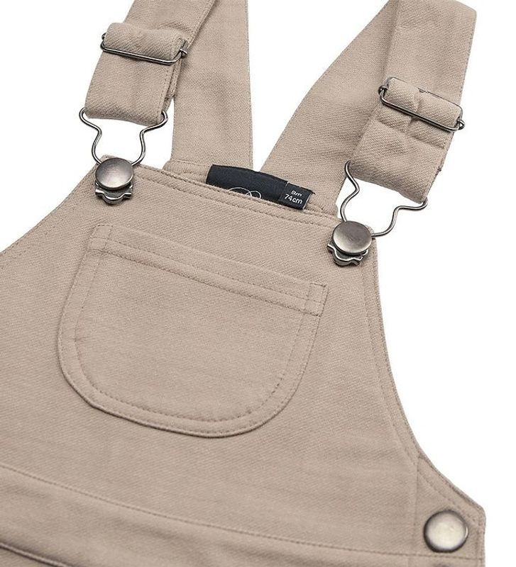 Sofie Schnoor seleshorts dark sand